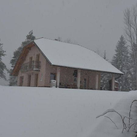 Holiday Home With Hot Tub And Sauna Sabina Rovte Exterior photo